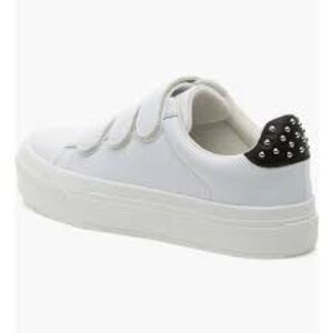 J/SLIDES Gennie Platform Sneaker in White Leather
8.5 NWOB